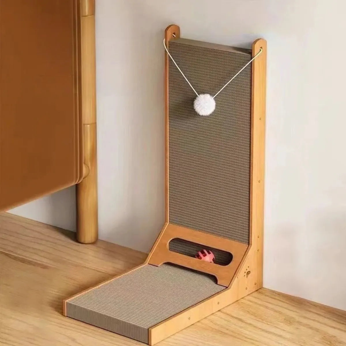 Arranhador de Madeira para Gatos com Bola Acoplada Gatz